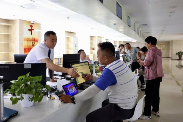 炒股配资10倍平台 春风化雨时，梧桐引凤来